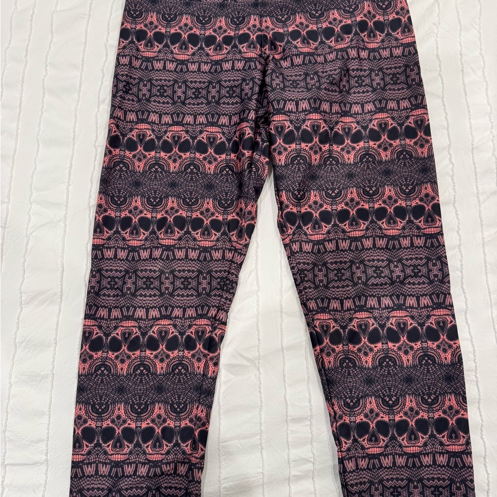 Onzie Pink and Black Patterned Leggings